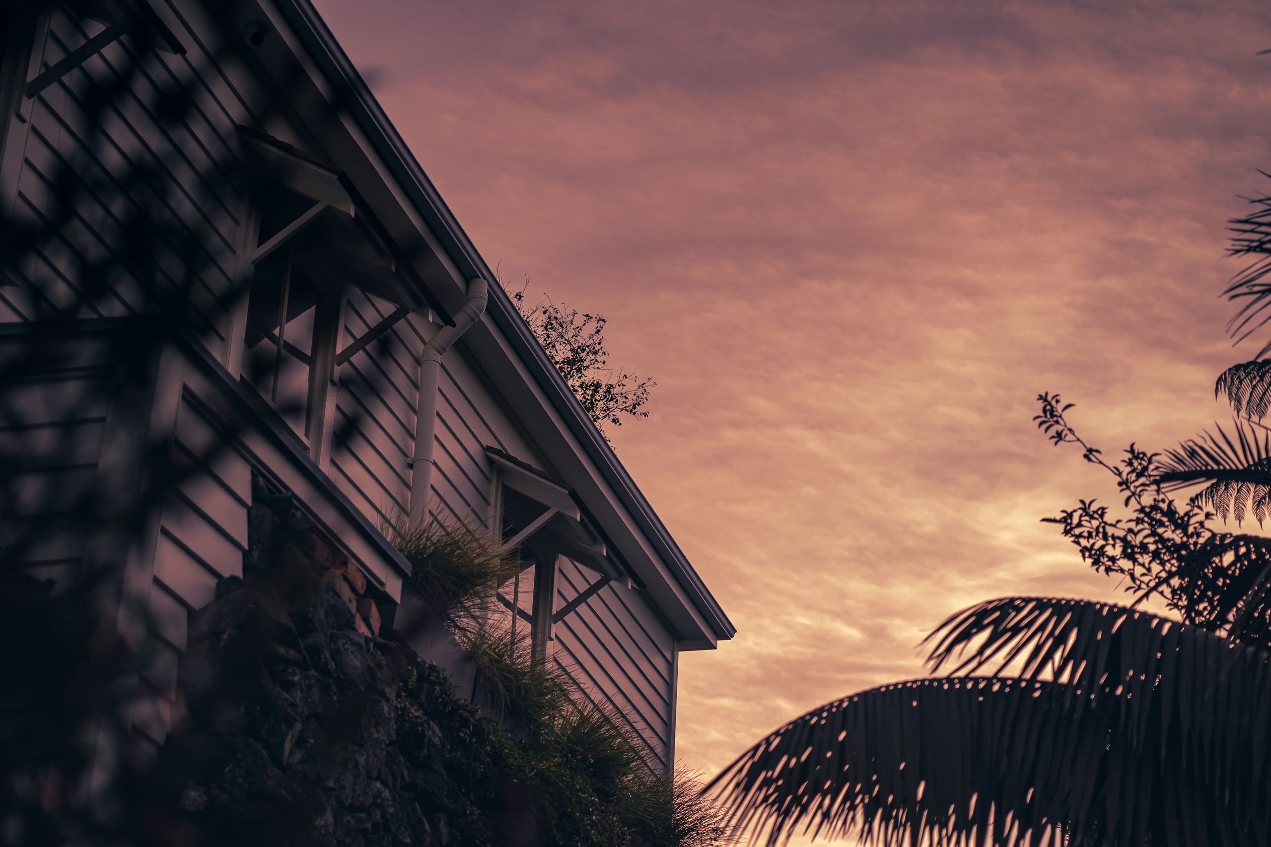 House exterior at sunset used as a testimonial avatar image